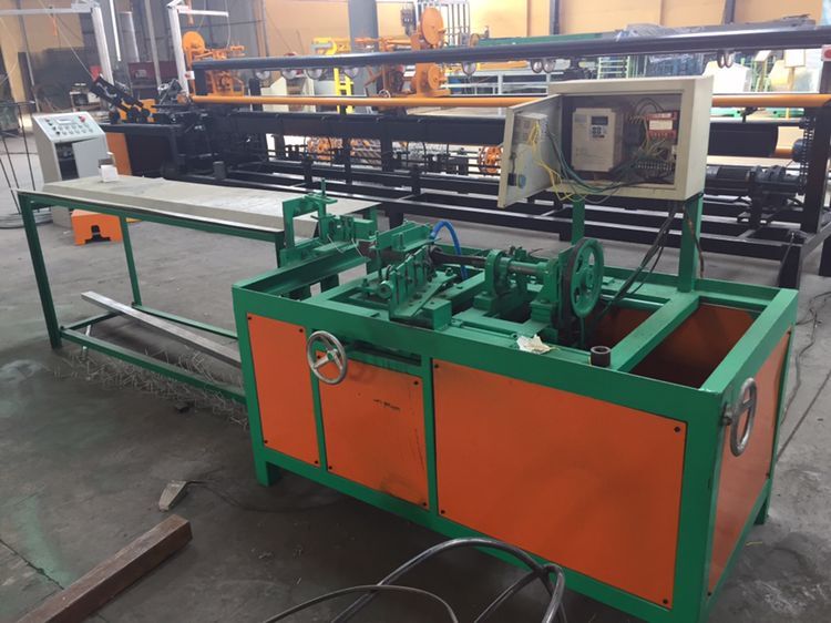 New Type Semi Automatic Chain Link Fence Machine At Best Price